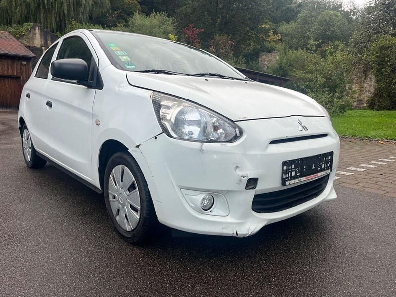 Weiß Gebraucht 2015 Mitsubishi Space Star Diamant Edition Kleinwagen | 2.280 € (Superpreis) - Bild 1/4