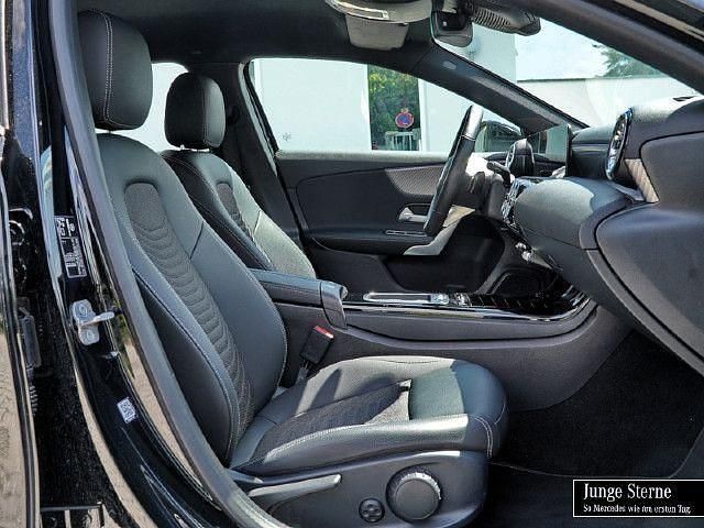 Gebraucht Mercedes A180 Progressive 136 PS (100 kW) 2023 Schwarz Limousine