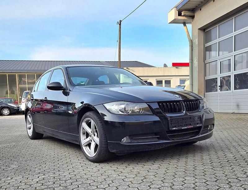 Schwarz Gebraucht 2007 BMW 325 Limousine | 3.500 € (Guter Preis) - Bild 1/4