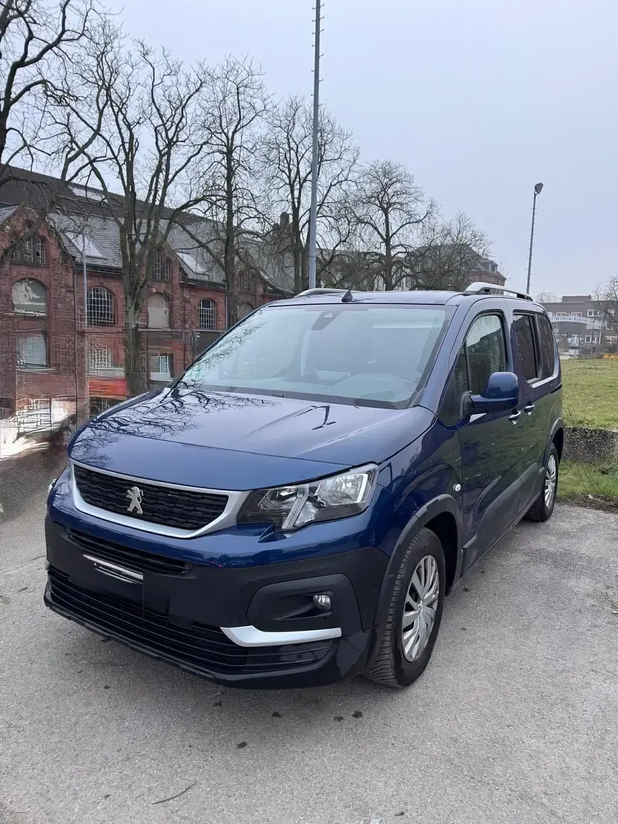 Gebraucht Peugeot Rifter Active 81 PS (59 kW) 2020 Blau Van / Kleinbus