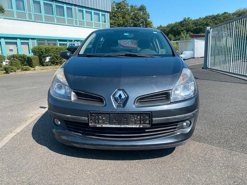 Gebraucht 2006 Renault Clio III Dynamique Kleinwagen | 2.999 € (Guter Preis) - Bild 1/4