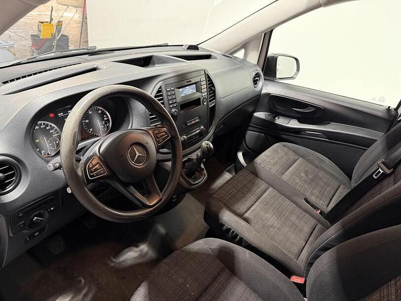 Gebraucht Mercedes Vito 114 PS (83 kW) 2017 Weiß Van