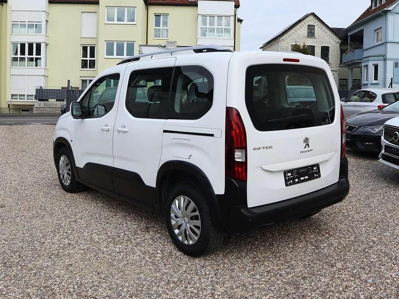 Gebraucht Peugeot Rifter 131 PS (96 kW) 2018 Weiß Van / Kleinbus