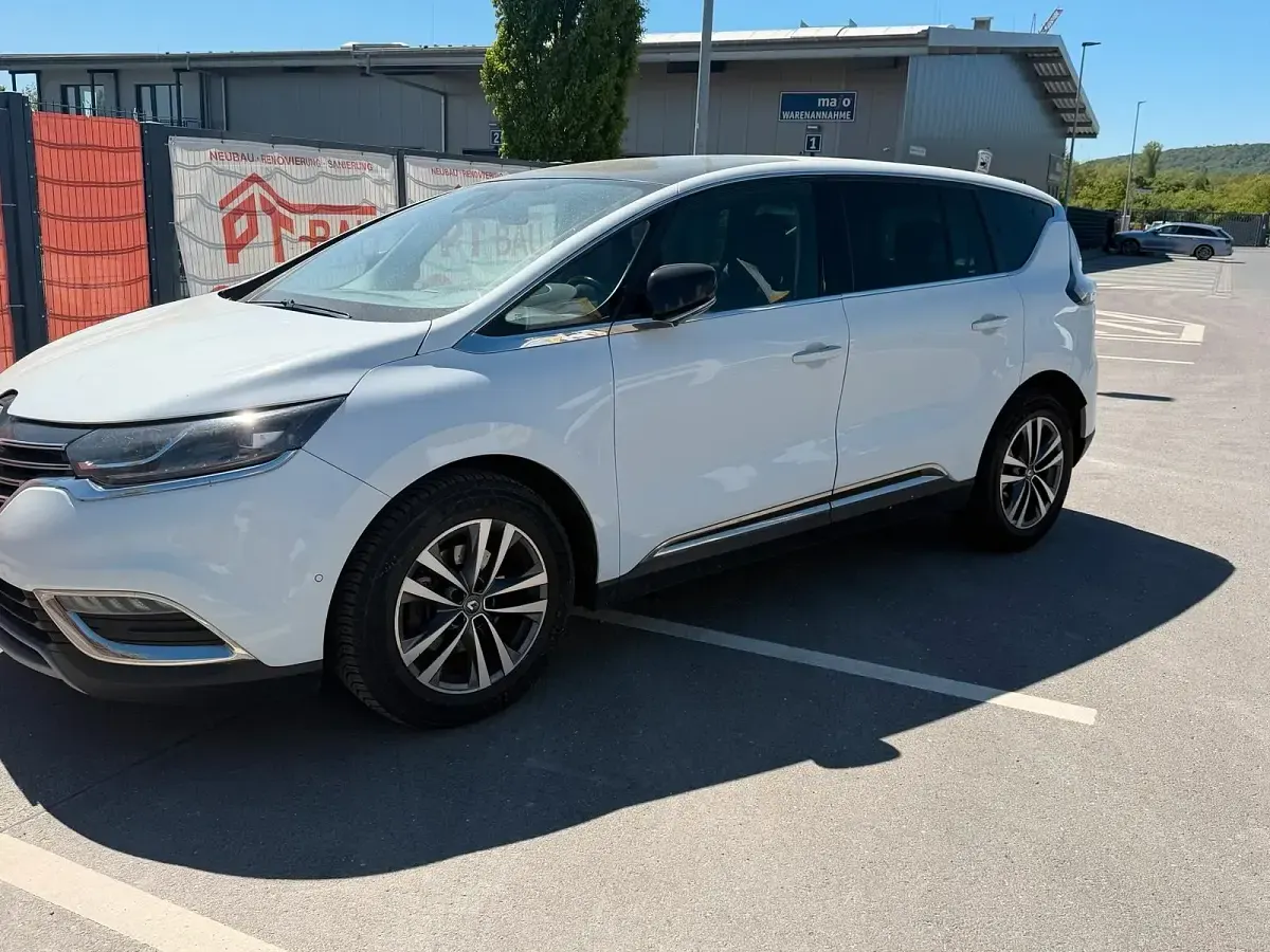 Gebraucht Renault Espace 160 PS (117 kW) 2018 Weiß Van / Kleinbus
