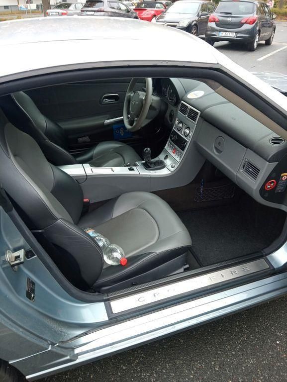 Second-hand Chrysler Crossfire 218 CP (160 kW) 2006 Argintiu Coupe