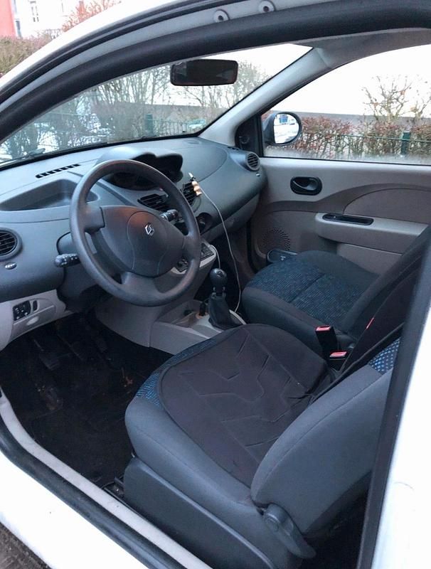 Gebraucht Renault Twingo Authentique 58 PS (42 kW) 2009 Weiß Kleinwagen