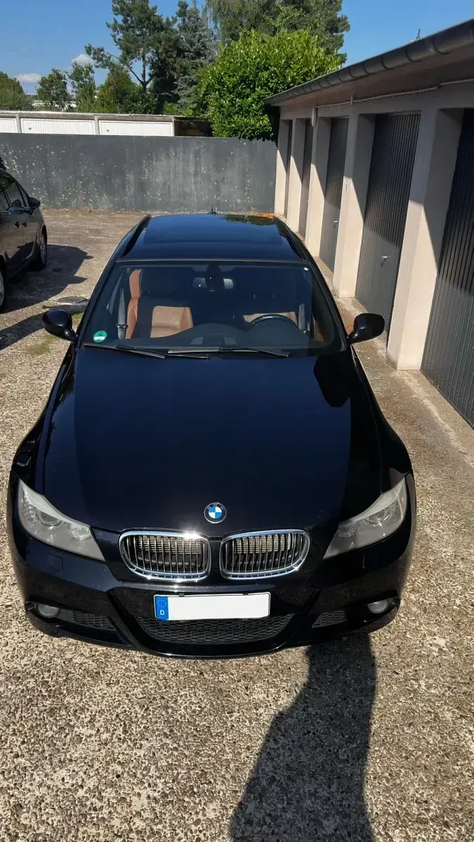 Gebraucht BMW 325 Shadowline 204 PS (150 kW) 2011 Schwarz Kombi