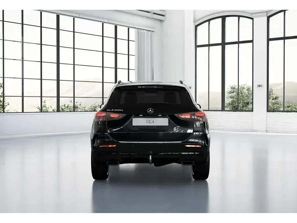 Gebraucht Mercedes GLA200 AMG 150 PS (110 kW) 2025 Metalliclack kosmosschwarz SUV