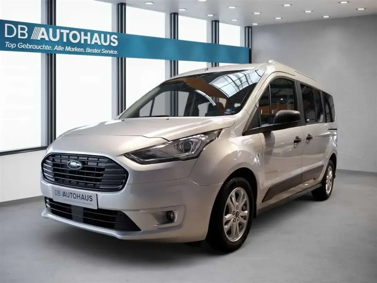 Usata Ford Tourneo Trend 99 CV (72 kW) 2021 Monovolume