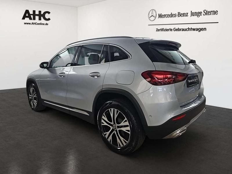 Gebraucht Mercedes GLA220 Progressive 190 PS (139 kW) 2024 Silber SUV