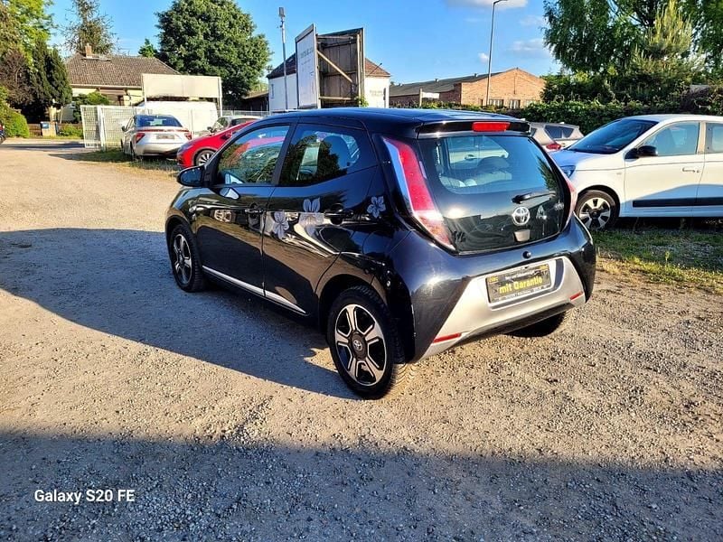 Gebraucht Toyota Aygo X-clusiv 69 PS (50 kW) 2014 Schwarz Kleinwagen
