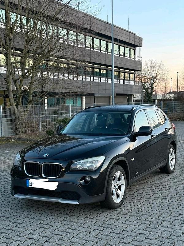 Gebraucht BMW X1 140 PS (102 kW) 2011 Schwarz SUV