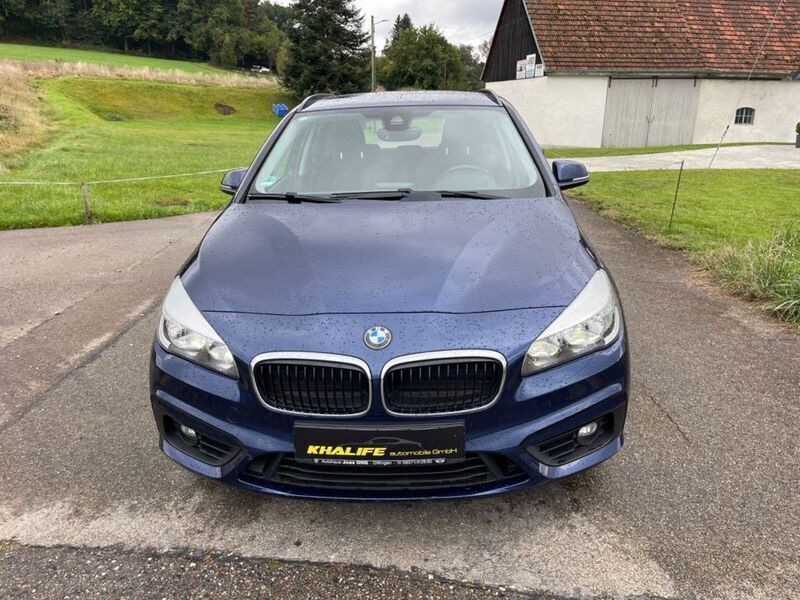 Gebraucht BMW 214 Active Tourer Basis 95 PS (69 kW) 2015 Blau Van / Kleinbus