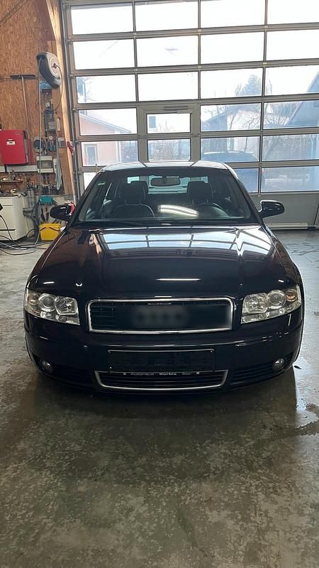 Blau Gebraucht 2001 Audi A4 Limousine | 1.500 € - Bild 1/4