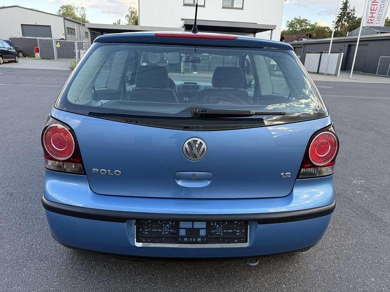 Gebraucht VW Polo Trendline 69 PS (50 kW) 2008 Tossablau metallic Limousine