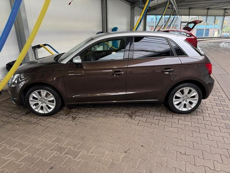 Gebraucht Audi A1 122 PS (89 kW) 2014 Braun Kleinwagen