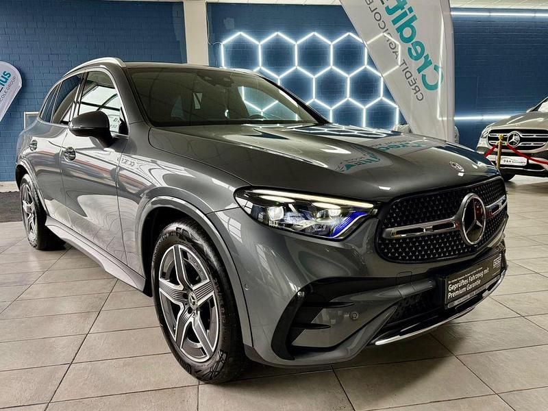 Gebraucht Mercedes GLC220 AMG 197 PS (144 kW) 2023 Grau SUV