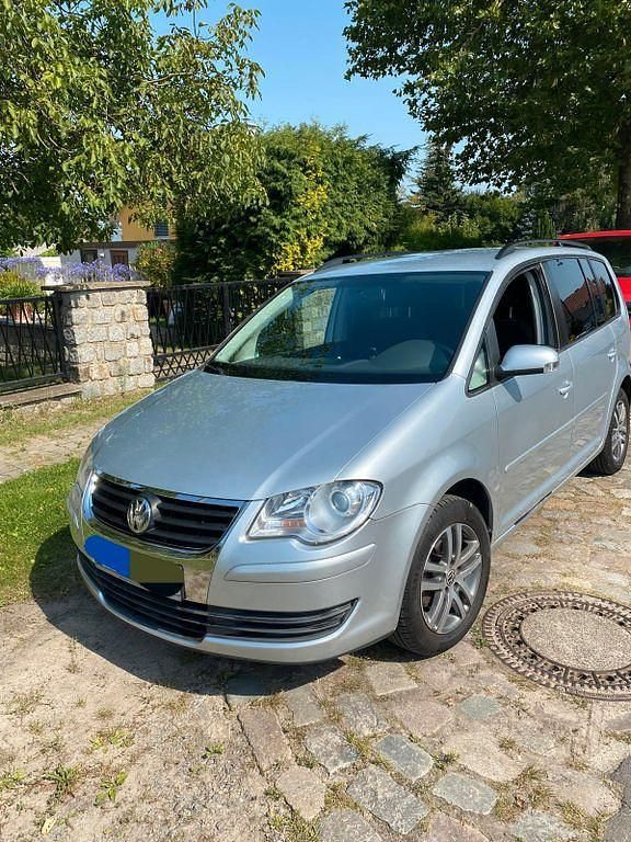 Silber Gebraucht 2007 VW Touran Van / Kleinbus | 3.950 € (Guter Preis) - Bild 1/4