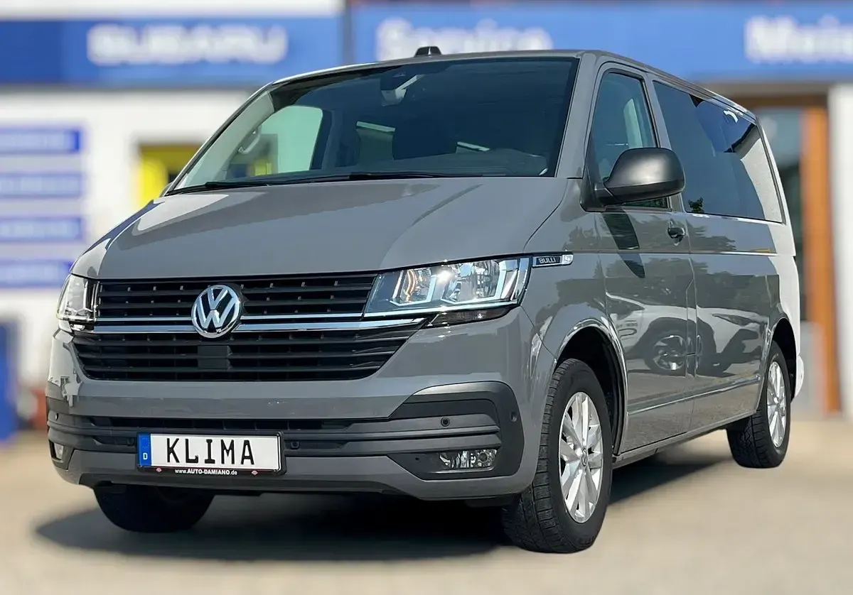 Gebraucht VW Multivan Trendline 110 PS (80 kW) 2020 Grau Van / Kleinbus