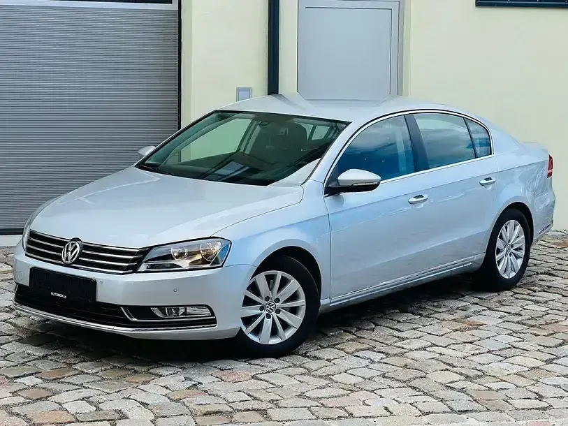 Gebraucht VW Passat Comfortline 160 PS (117 kW) 2011 Reflexsilber Limousine