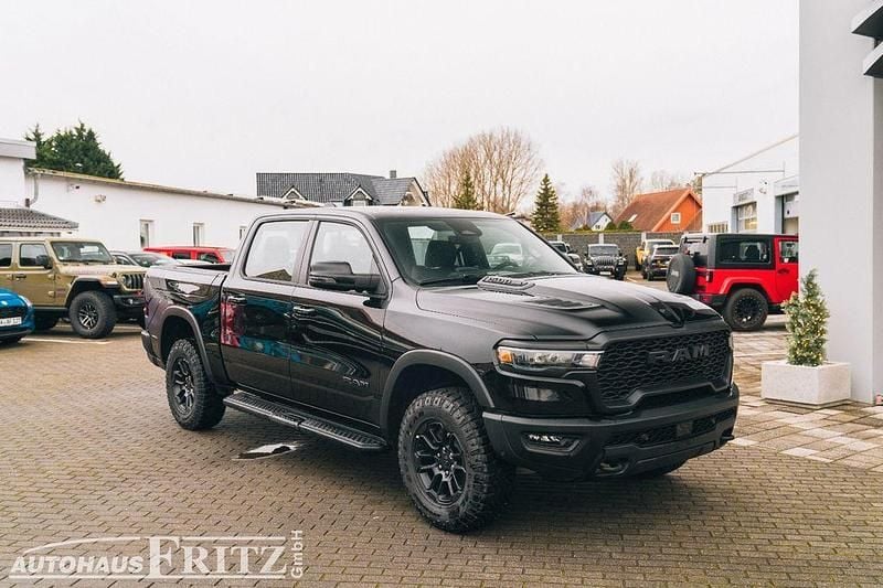 Schwarz Neu 2025 Dodge Ram Abholung | 73.500 € (Guter Preis) - Bild 1/4