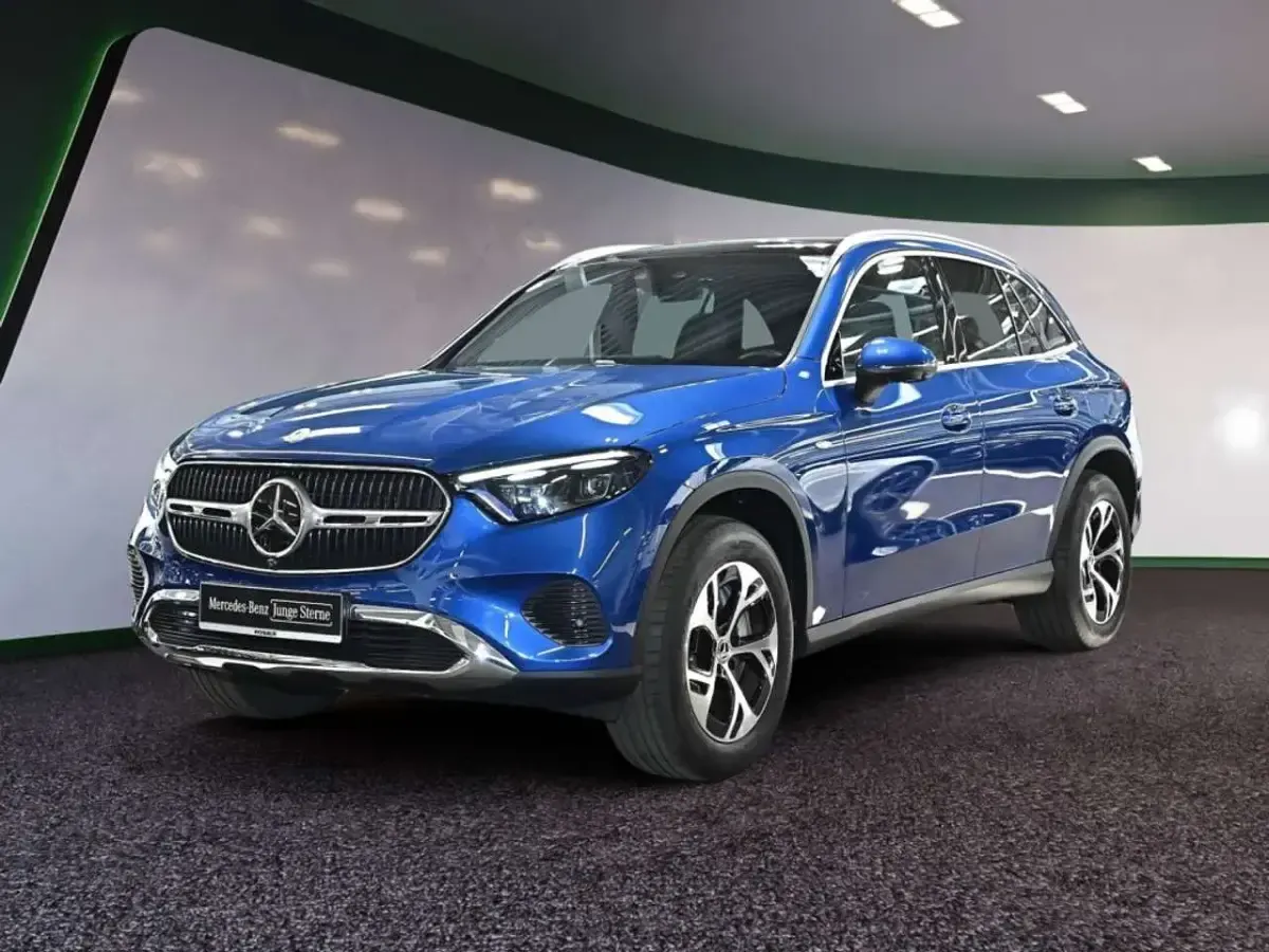 Gebraucht Mercedes GLC300de Advanced Plus 333 PS (244 kW) 2025 Blau / spektralblau SUV