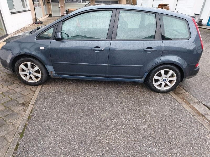Gebraucht Ford Focus Ghia 125 PS (91 kW) 2006 Blau Kombi