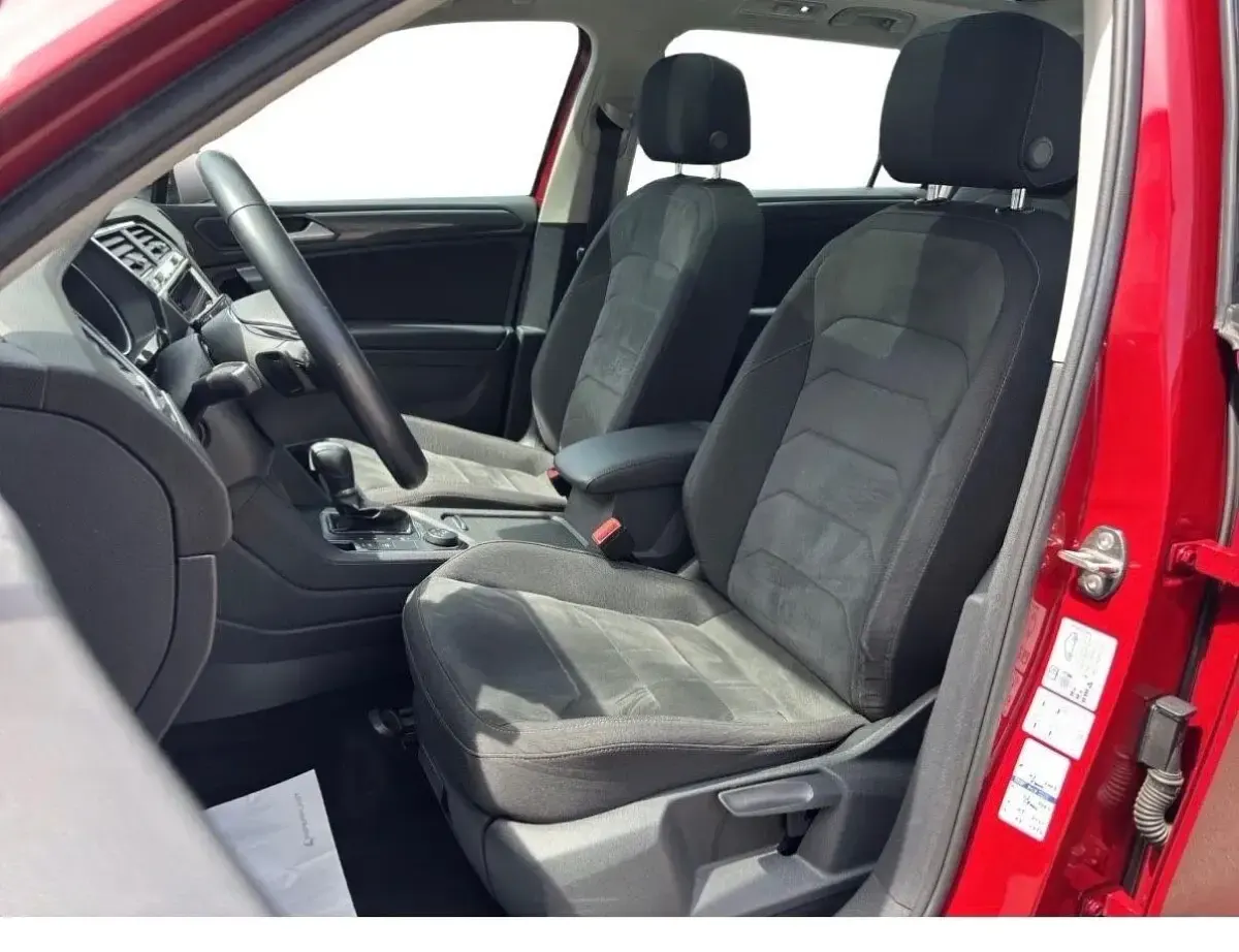Gebraucht VW Tiguan Allspace Highline 150 PS (110 kW) 2019 Rot SUV