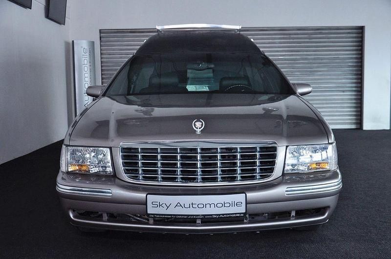 Second-hand Cadillac Deville 279 CP (205 kW) 1999 Gri Berlinǎ