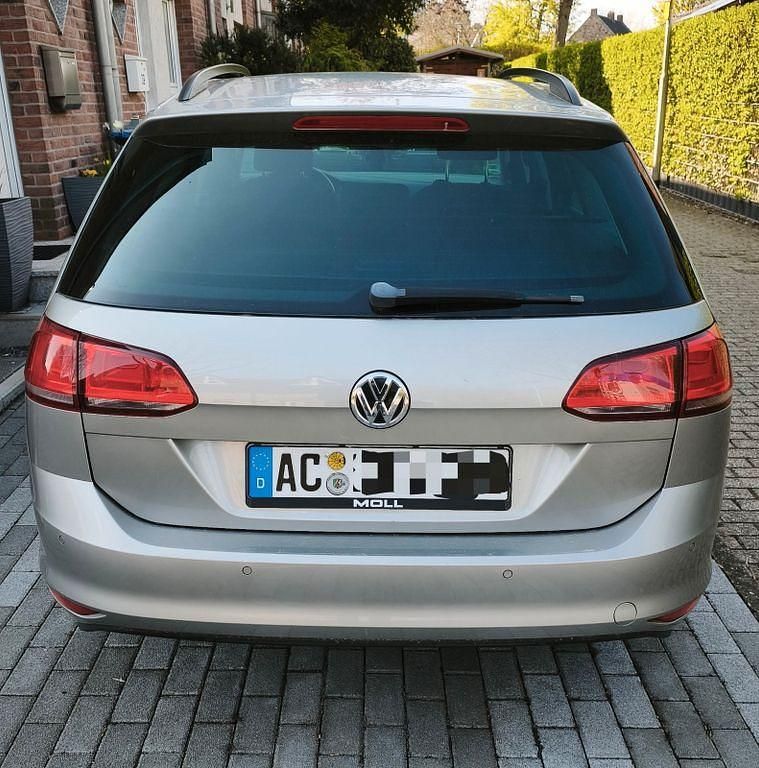 Second-hand VW Golf VII Trendline 86 CP (63 kW) 2014 Argintiu Berlinǎ
