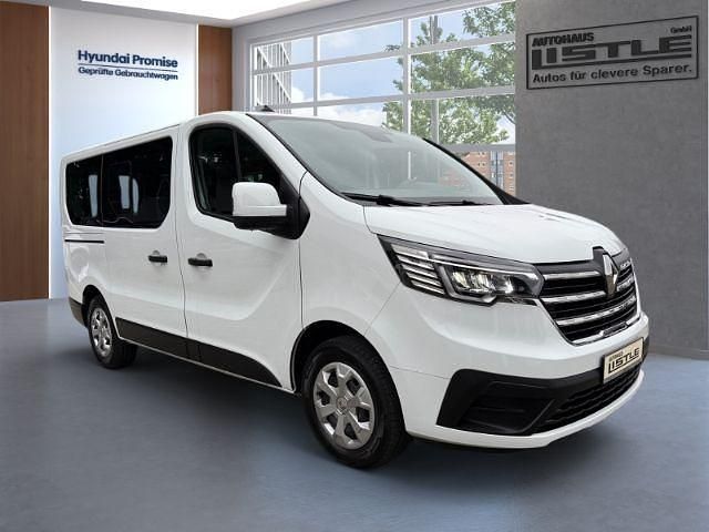 Gebraucht Renault Trafic Life 150 PS (110 kW) 2023 Weiss Van / Kleinbus