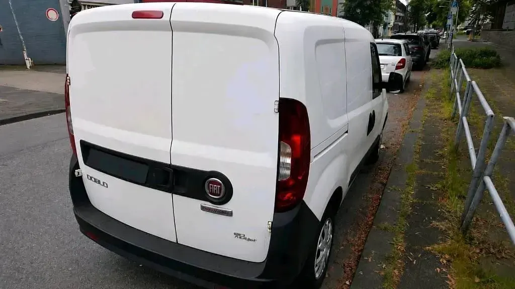 Gebraucht Fiat Doblò 2016 Weiß Van / Kleinbus