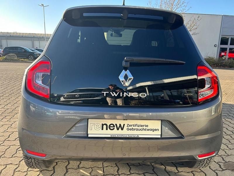 Gebraucht Renault Twingo Techno 60 kW (82 PS) 2023 Lunairegrau (grau) Kleinwagen
