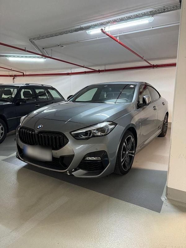 Grau Gebraucht 2023 BMW 220 M Sport Coupé | 31.900 € (Fairer Preis) - Bild 1/4