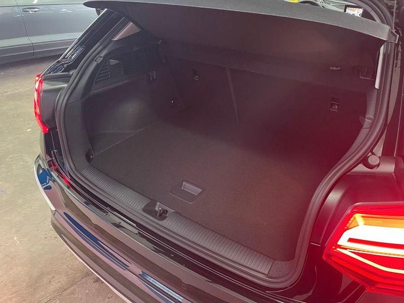 Neu Audi Q2 S-Line 150 PS (110 kW) 2026 Schwarz SUV