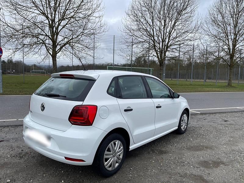 Gebraucht VW Polo 60 PS (44 kW) 2018 Weiß Kleinwagen