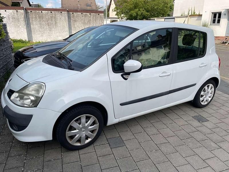 Weiß Gebraucht 2012 Renault Modus Van / Kleinbus | 5.500 € (Teuer) - Bild 1/2