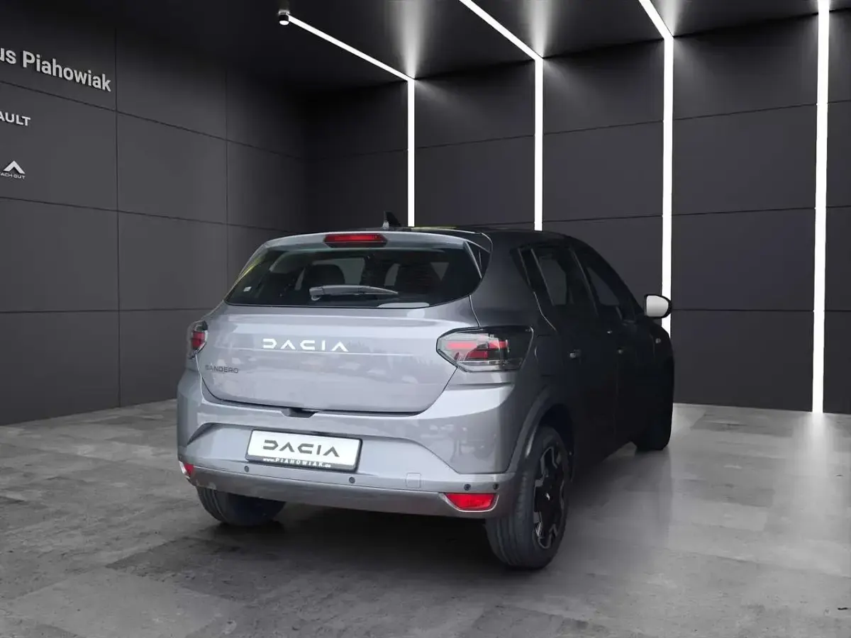Neu Dacia Sandero Journey 101 PS (74 kW) 2026 Dolomitgrau Limousine
