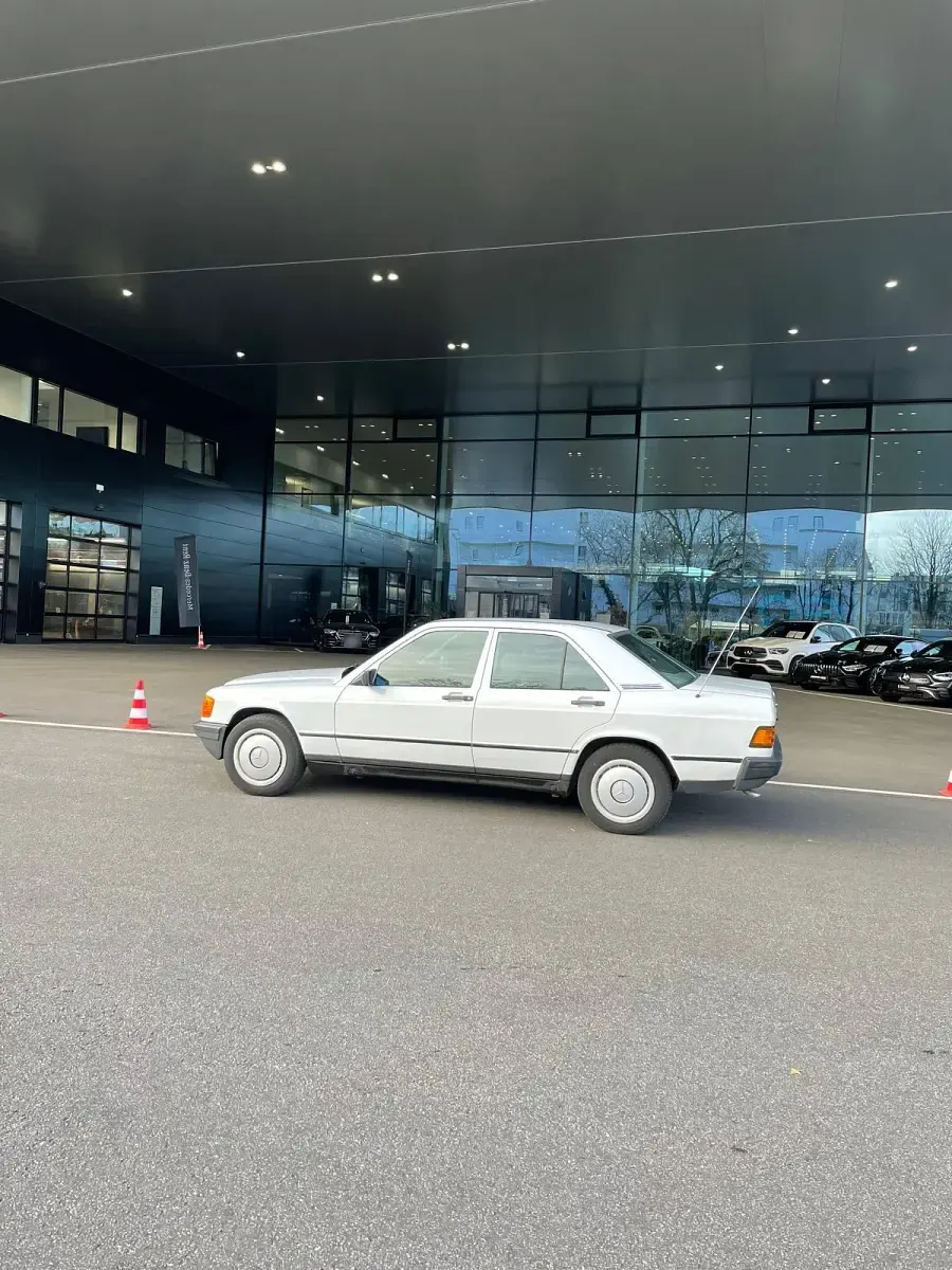 Gebraucht Mercedes 190 1988 Weiß Limousine