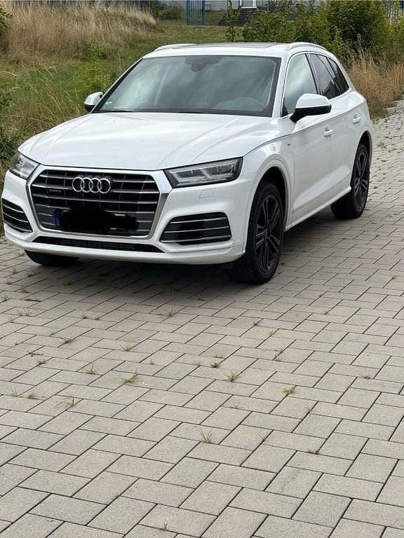 Weiß Gebraucht 2018 Audi Q5 Comfort SUV | 25.900 € (Fairer Preis) - Bild 1/4