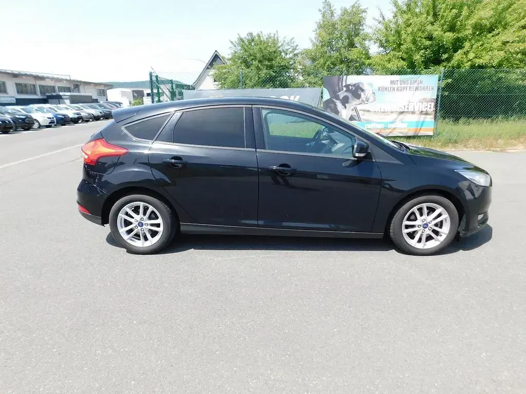 Usado Ford Focus Business Edition 125 CV (91 kW) 2015 Negro Berlina