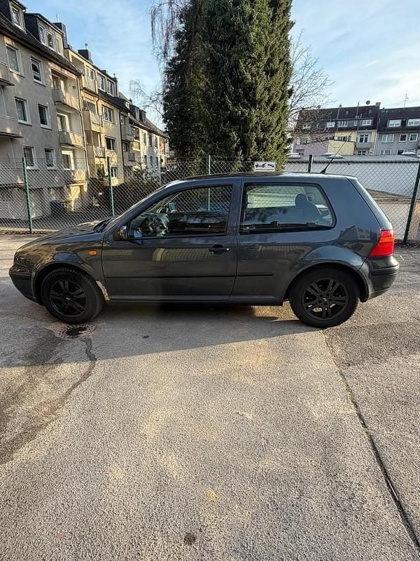 Gebraucht VW Golf IV 105 PS (77 kW) 1999 Grau Kleinwagen