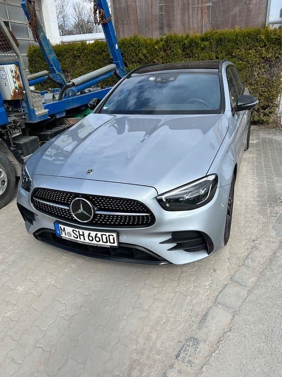 Gebraucht Mercedes E400 AMG 330 PS (242 kW) 2022 Silber Limousine