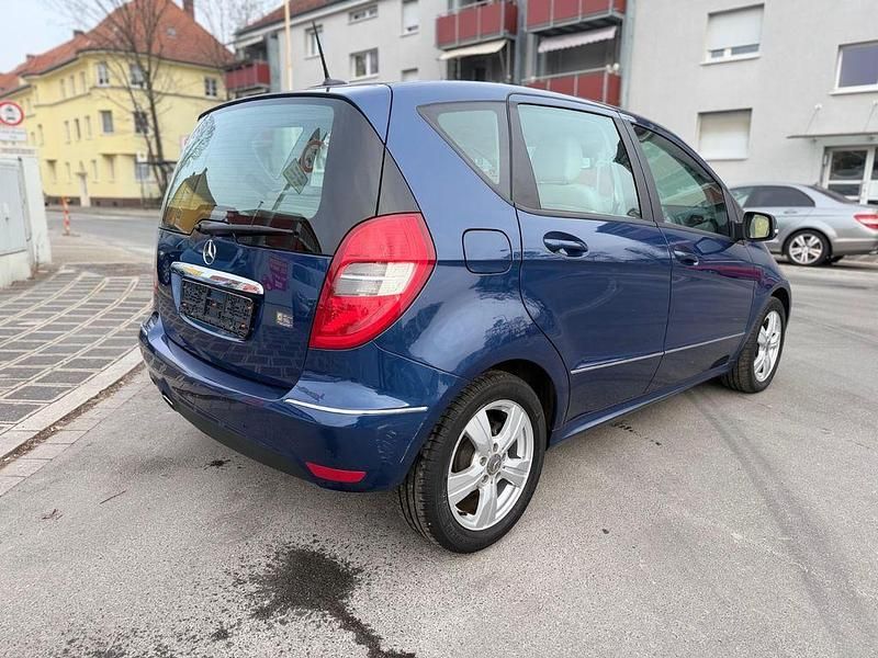 Gebraucht Mercedes A160 95 PS (69 kW) 2011 Other Limousine