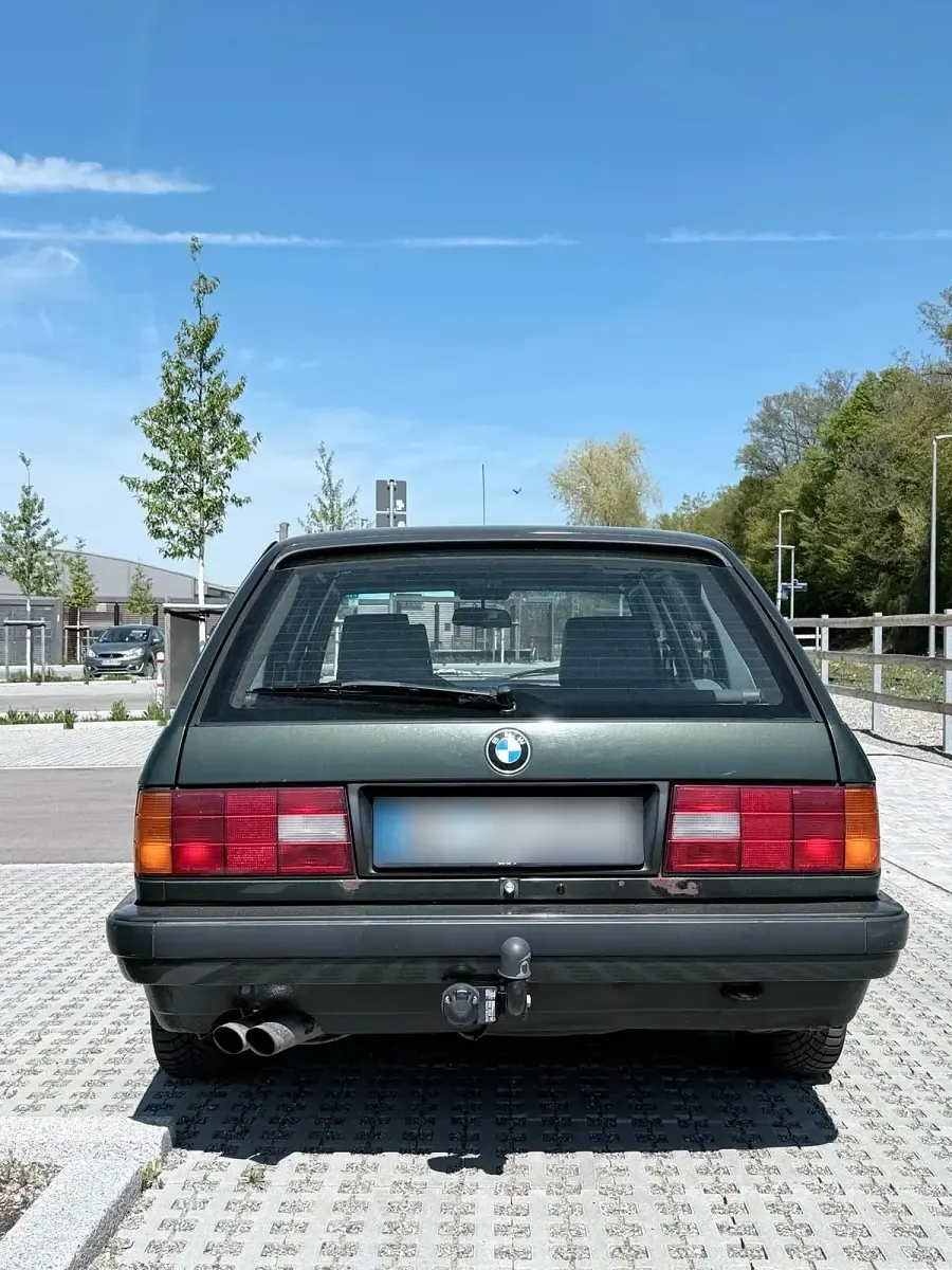 Gebraucht BMW 325 170 PS (125 kW) 1990 Grün Kombi