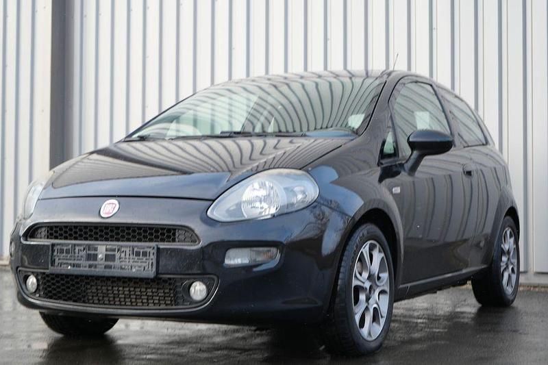 Gebraucht Fiat Punto Lounge 84 PS (61 kW) 2015 Schwarz Kleinwagen