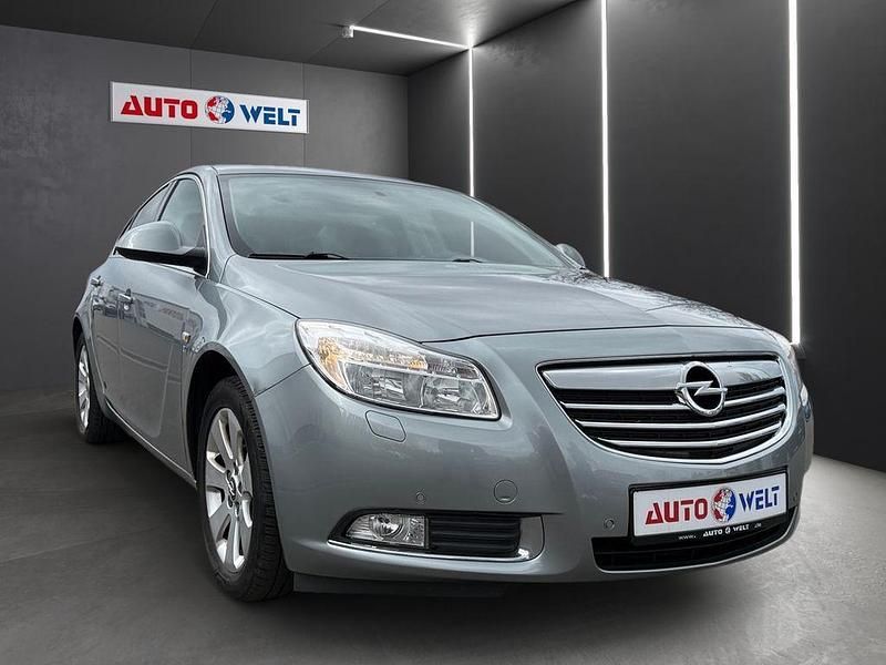 Gebraucht Opel Insignia Active 140 PS (102 kW) 2012 Grau Limousine