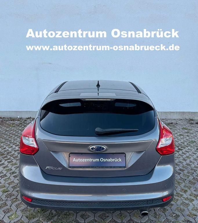 Używany Ford Focus Sport 182 KM (133 kW) 2011 Brązowy Sedan/Limuzyna