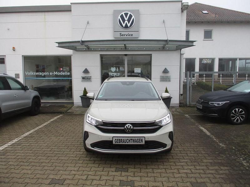 Gebraucht VW Taigo Life 110 PS (80 kW) 2023 Grau SUV