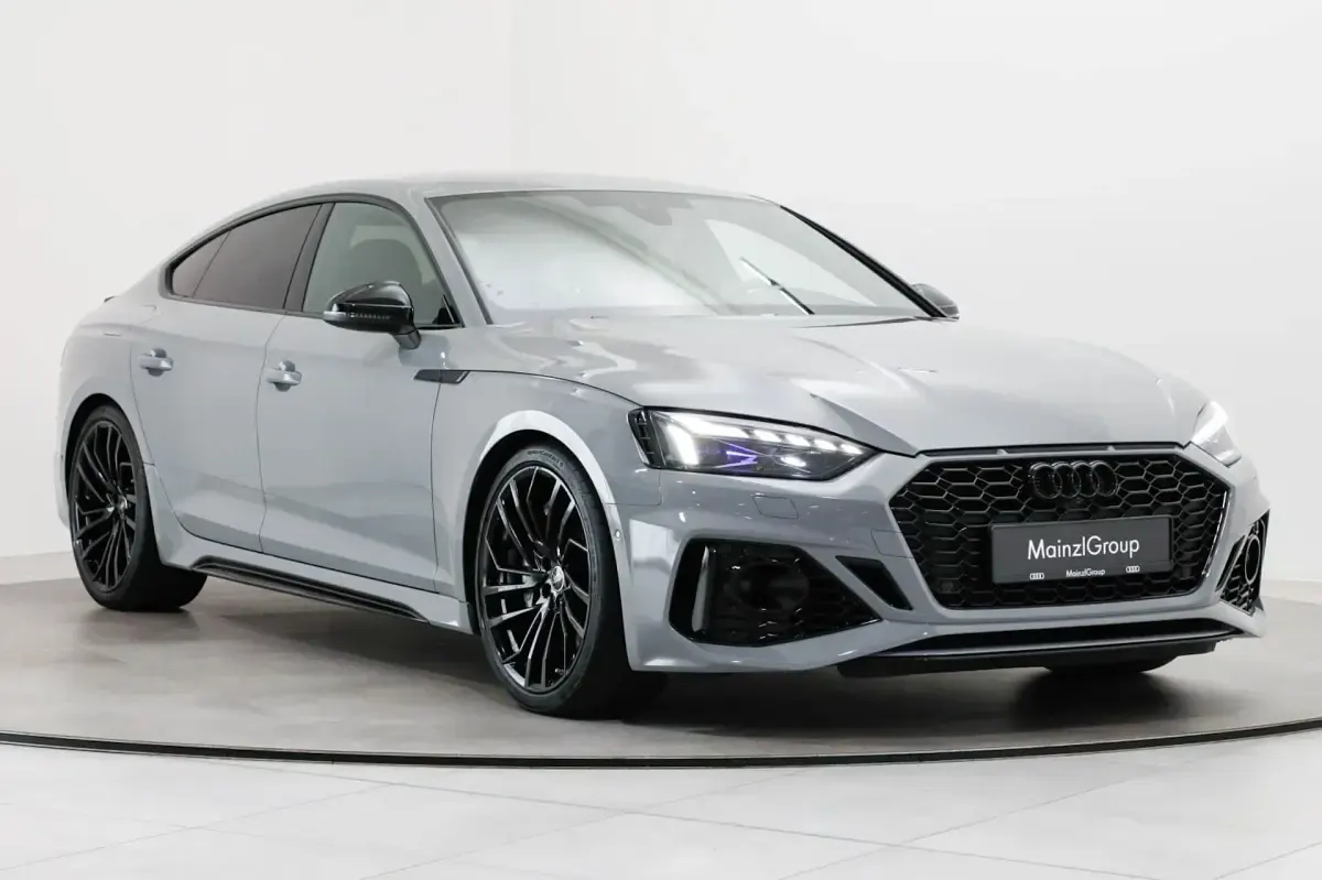 Gebraucht Audi RS5 Sportback Ambiente 450 PS (330 kW) 2022 Nardograu Limousine
